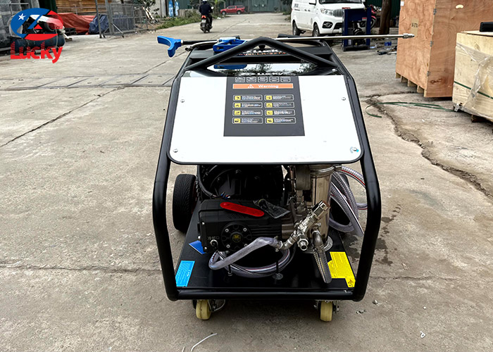 may-rua-xe-sieu-cao-ap-27kw-700bar-lk10050psi-3