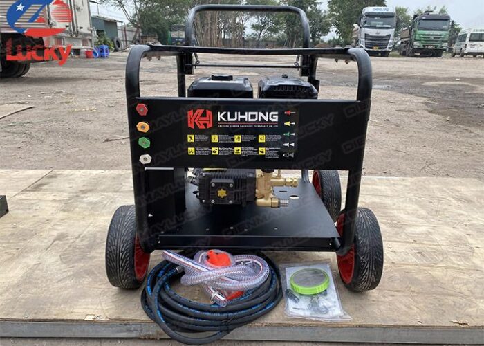may-rua-xe-xang-lucky-15ho-3600psi-2515 (22)-1702352243
