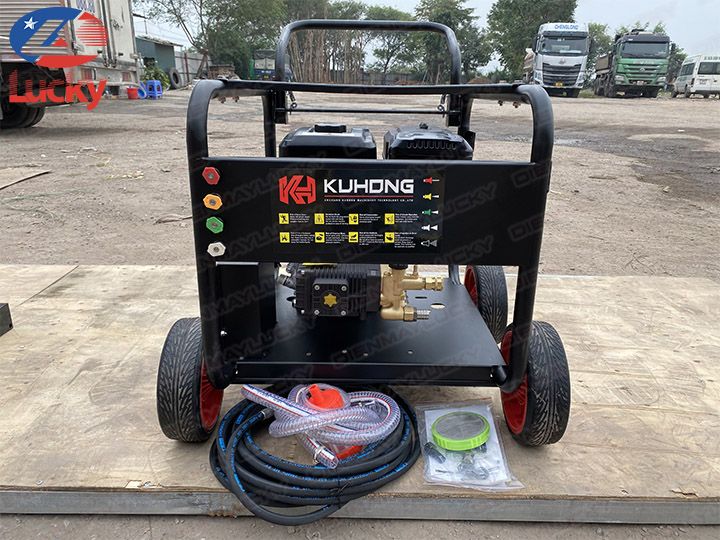 may-rua-xe-chay-xang-lucky-13hp-3600psi-qk2515