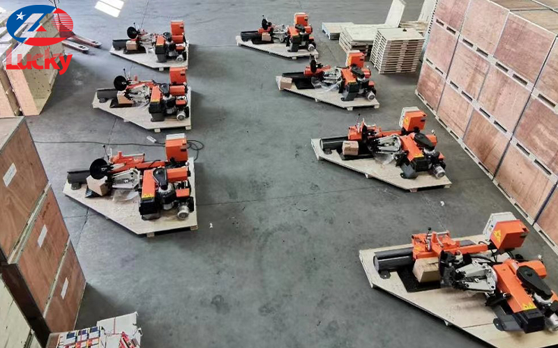 May-ra-vao-lop-xe-tai-hang-nang-LN230 (4)