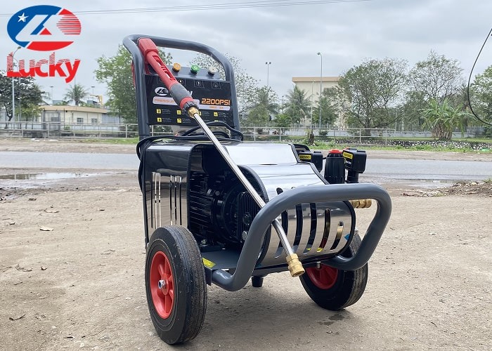 Máy rửa xe cao áp Lucky 2200PSI 3kw tự ngắt