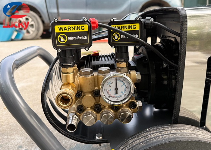 Máy rửa xe cao áp tự ngắt Lucky 2200PSI 3kw