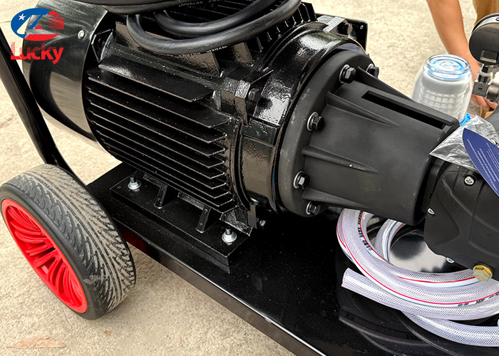 may-rua-xe-sieu-cao-ap-25kw-600bar-lk8700psi-6