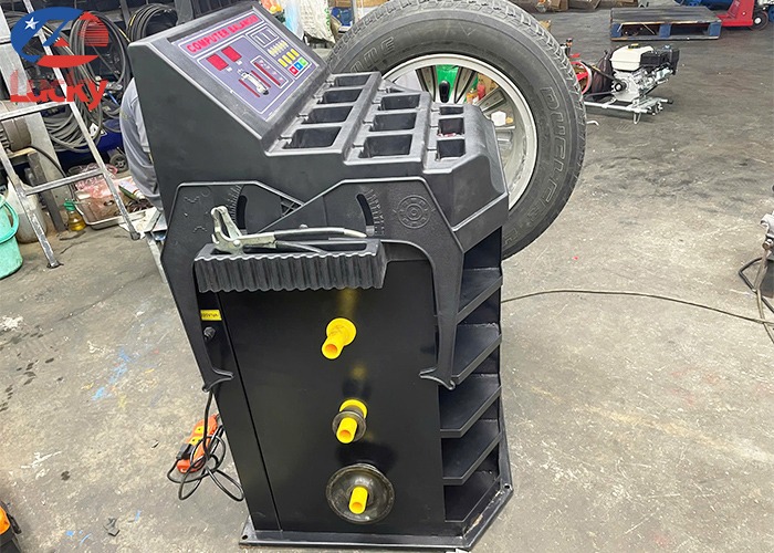 Máy cân bằng lốp ô tô tự động Lucky L801