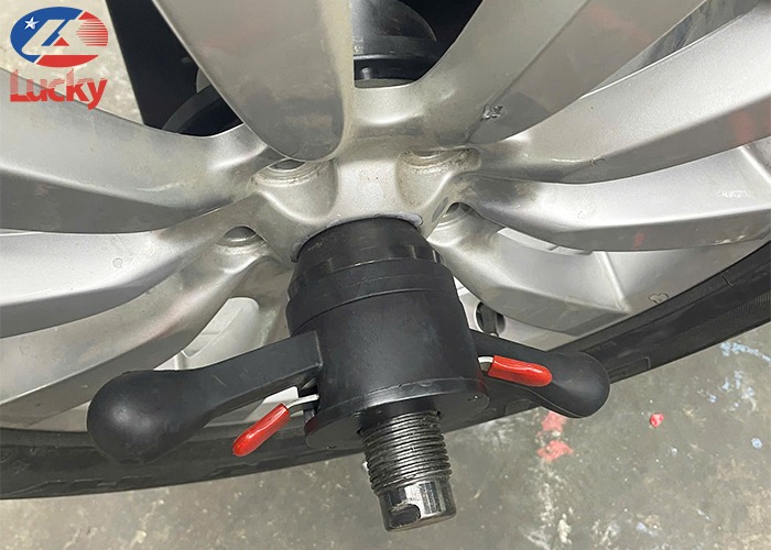 Máy cân bằng lốp ô tô tự động Lucky L801