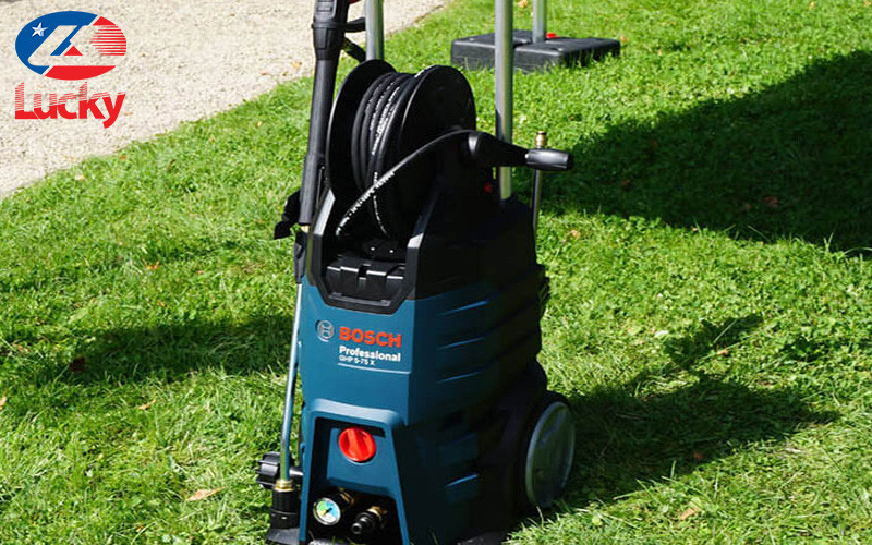 may-rua-xe-bosch-3000-1713761952