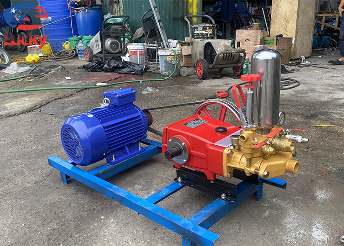 Máy rửa xe dây đai HL150