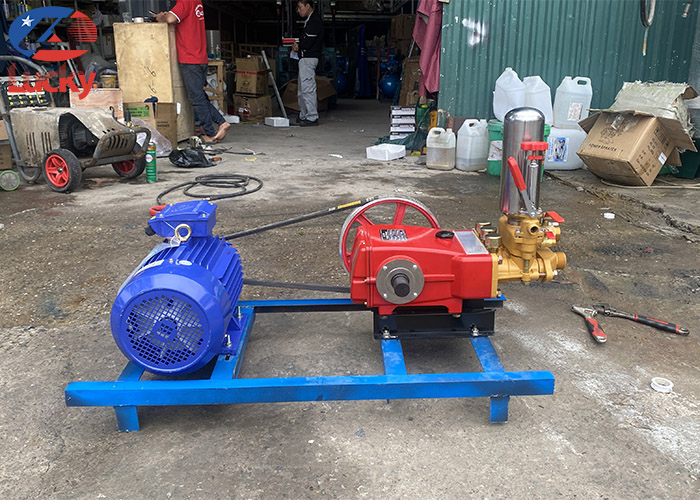 Máy rửa xe dây đai HL150