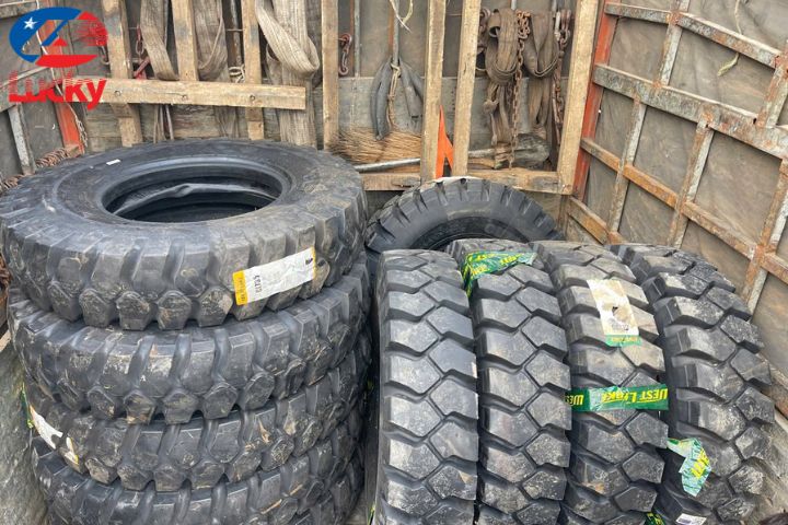 tai-sao-tren-mat-lop-xe-lai-co-cac-khia-ranh