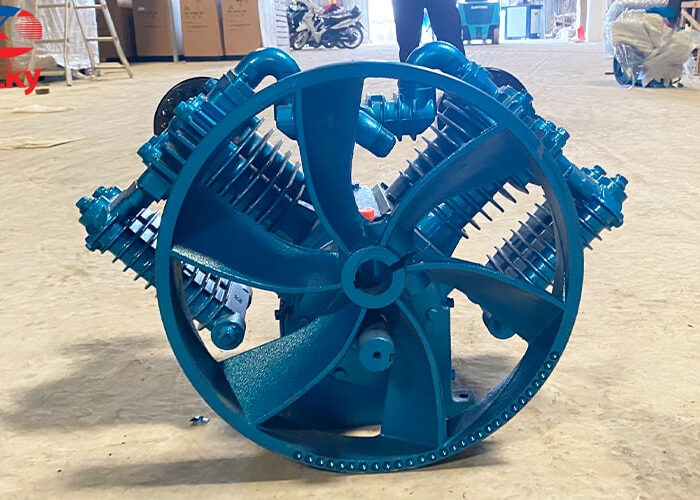Dau-may-nen-khi-10hp-12kg-4-xi-lanh-2 Dau-may-nen-khi-10hp-12kg-4-xi-lanh-2