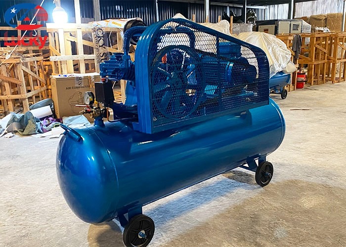 may-nen-khi-250-lit-7-5hp-lucky-sun-12-bar-3