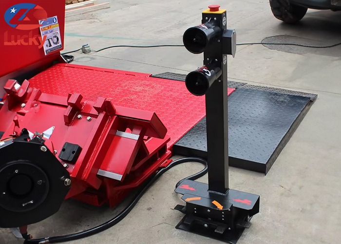 Máy ra vào lốp xe tải hạng nặng LN240