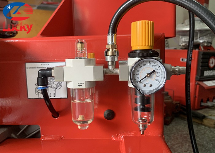 Máy ra vào lốp Bright LC-810E