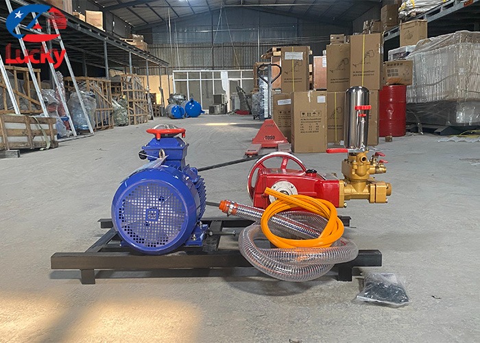 Máy rửa xe dây đai piston sứ HL180S