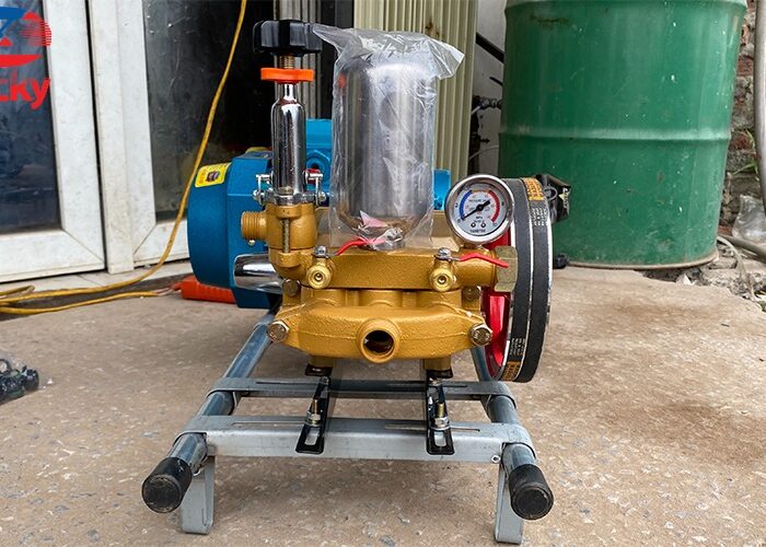 máy rửa xe dây đai piston sứ HL30S máy rửa xe dây đai piston sứ HL30S