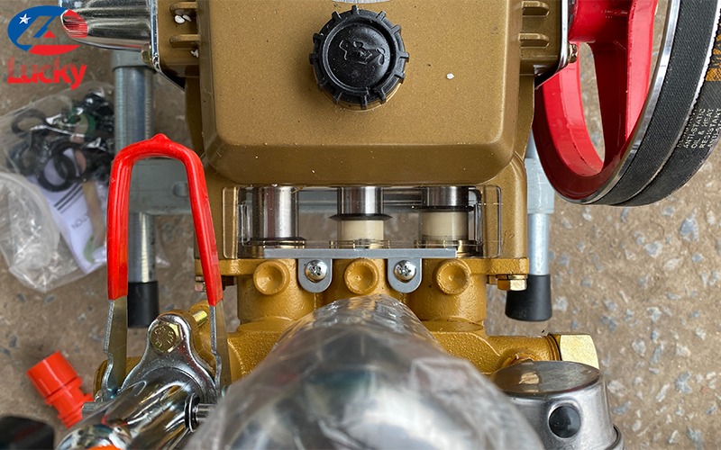 máy rửa xe dây đai piston sứ HL30S