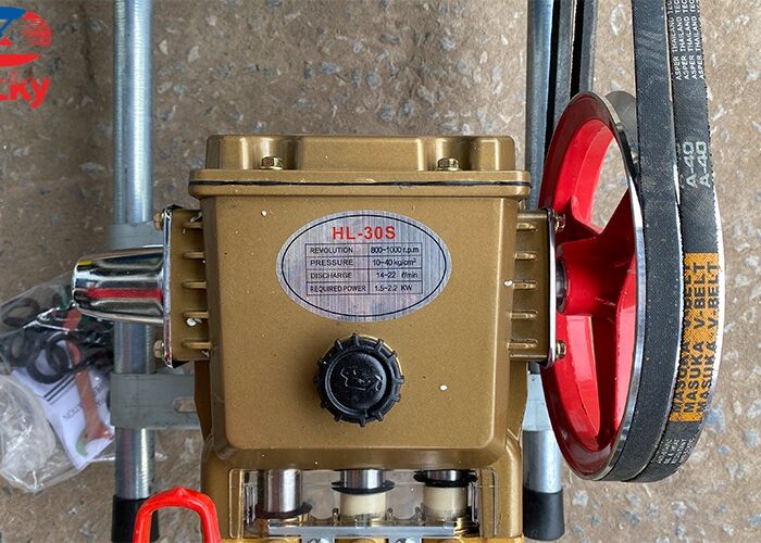 máy rửa xe dây đai piston sứ HL30S máy rửa xe dây đai piston sứ HL30S