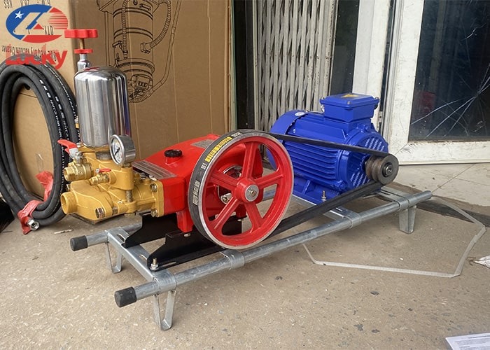 máy rửa xe dây đai piston sứ HL80S