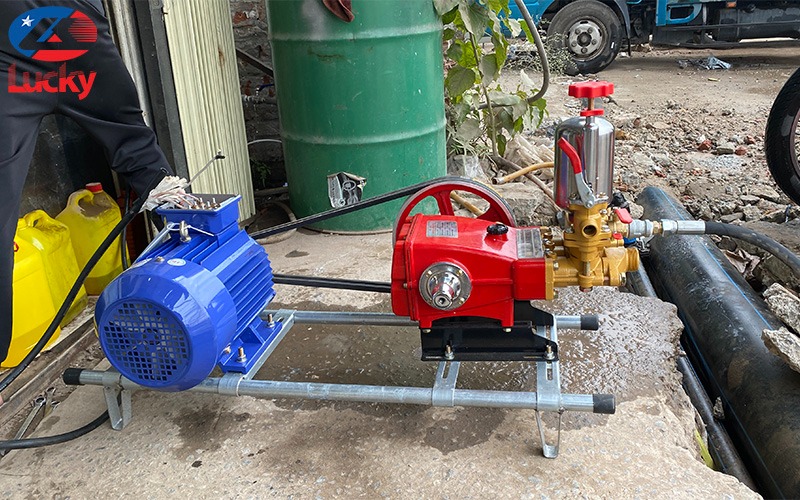 Máy rửa xe dây đai piston sứ HL80S