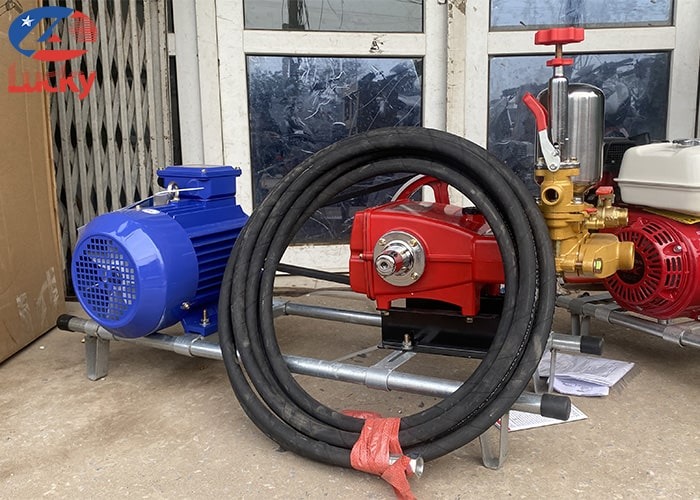 máy rửa xe dây đai piston sứ HL80S