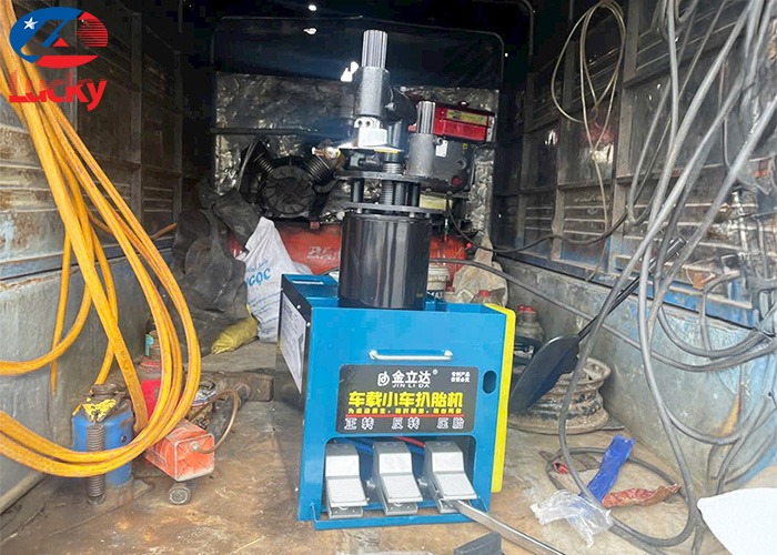 Máy ra vào lốp LKK-850 cho xe ga, ô tô du lịch