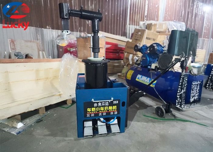 Máy ra vào lốp LKK-850 cho xe ga, ô tô du lịch