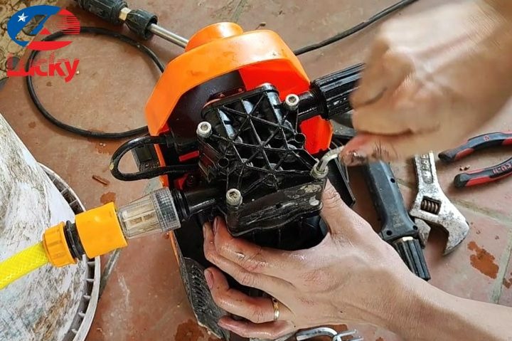 cach-sua-may-rua-xe-mini-7