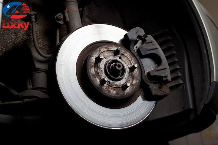 khi-nao-thay-ma-phanh-o-to-7