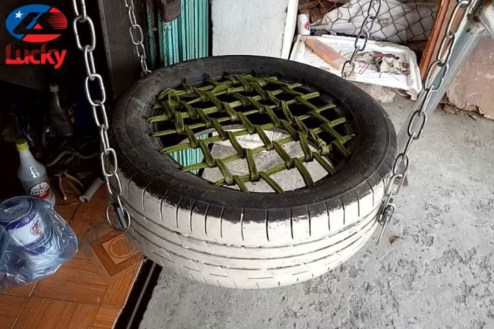 làm xích đu bằng lốp xe máy-4