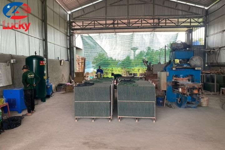 lap-dat-he-thong-khi-nen-10hp-cho-xuong-san-xuat-gach-tai-long-ho-vinh-long