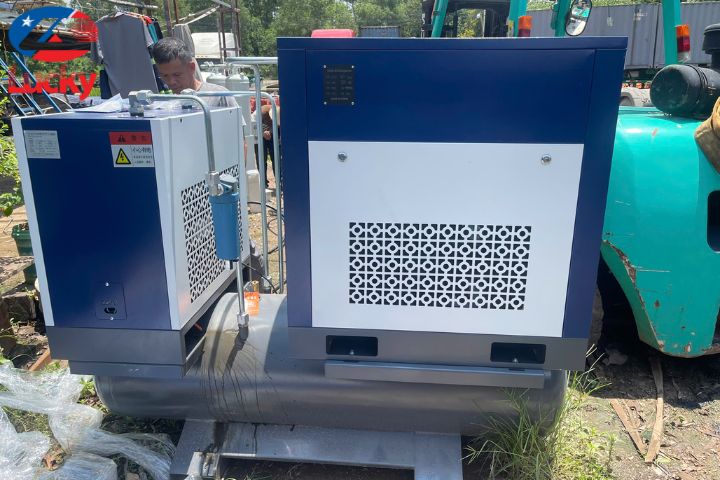 lap-dat-may-nen-khi-truc-vit-tich-hop-20a-cho-bai-xe-nam-dat