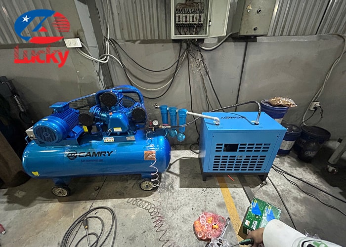 lap-dat-he-thong-nen-khi-10hp-cho-xuong-co-khi-1