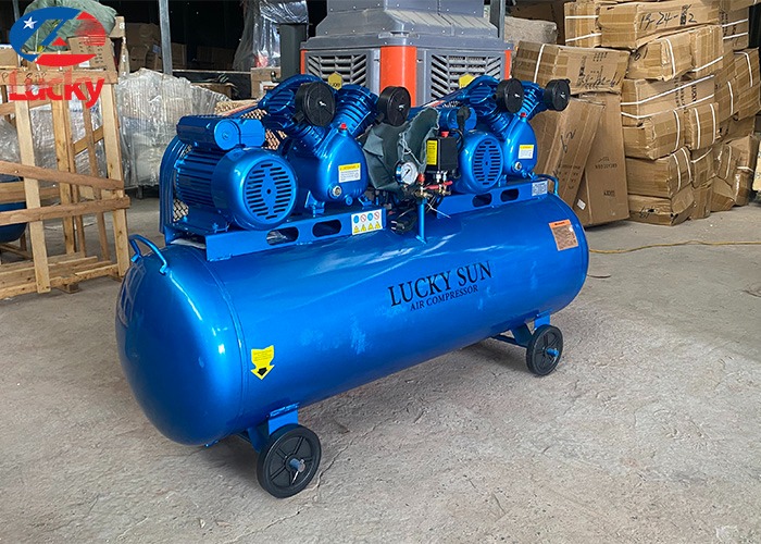 Máy nén khí 2 đầu 250 lít 8bar Lucky Sun