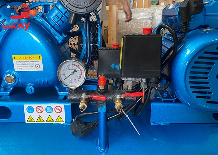 may-nen-khi-puma-2-dau-250-lit-2