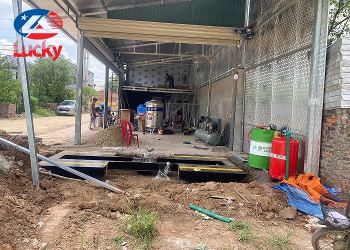 lap-dat-cau-nang-1-tru-chu-i-va-ban-giao-thiet-bi-rua-xe-khac-cho-gara-o-vinh-phuc-4