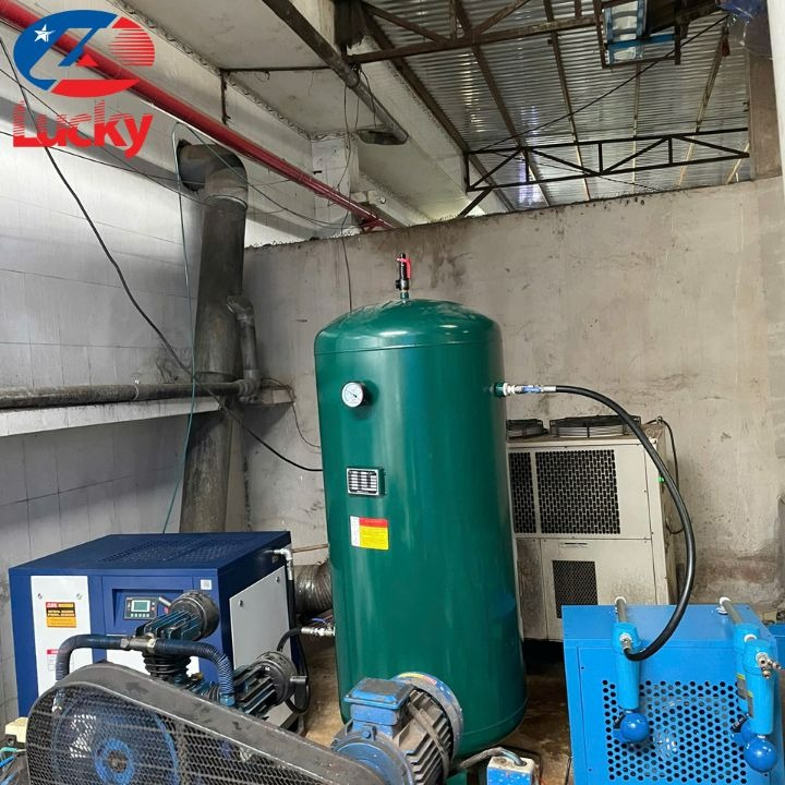 6-11-25-dien-may-lucky-lap-dat-he-thong-khi-nen-20a-cho-xuong-che-bien-hai-san-tai-ba-ria-vung-tau