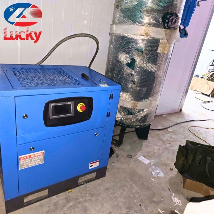 dien-may-lucky-lap-dat-he-thong-khi-nen-10hp-bien-tan-cho-gara-o-to-chuyen-nghiep-tai-thach-ban-long-bien-4