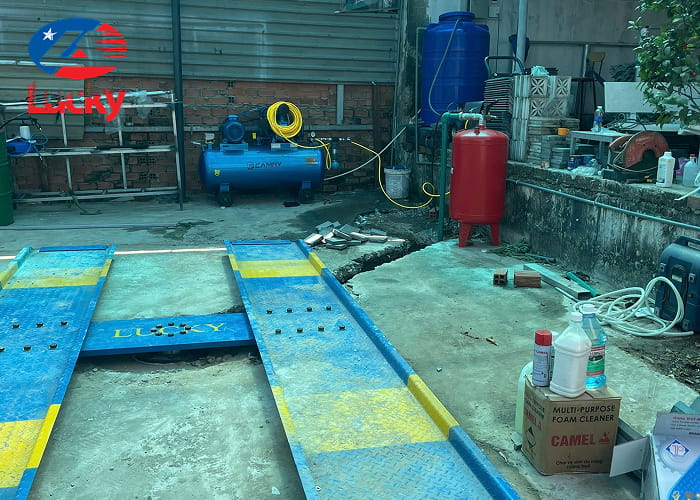 ban-giao-bo-rua-xe-co-cau-nang-1-tru-chu-h-duong-nen-cho-gara-o-to-anh-buu-o-tp-thu-duc-2