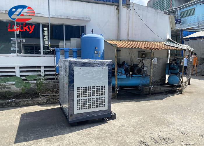 ban-giao-may-nen-khi-truc-vit-50hp-20hp-cho-xuong-san-xuat-vai-bat-o-tay-ninh-2