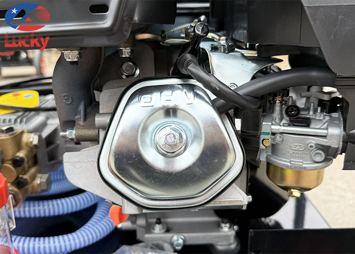 may-rua-xe-cao-ap-chay-xang-lucky-3600psi-6