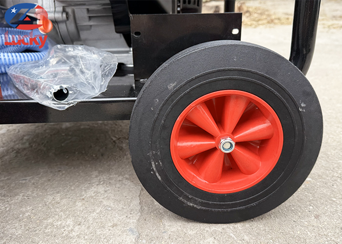 may-rua-xe-cao-ap-chay-xang-lucky-3600psi-7