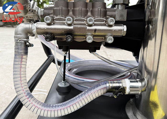 may-rua-xe-cao-ap-lucky-11600psi-6