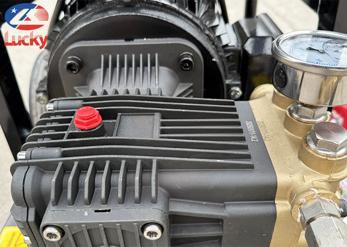 may-rua-xe-cao-ap-lucky-4930-psi-4