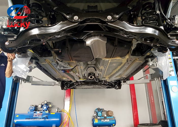 thay-dau-hop-so-o-to-4