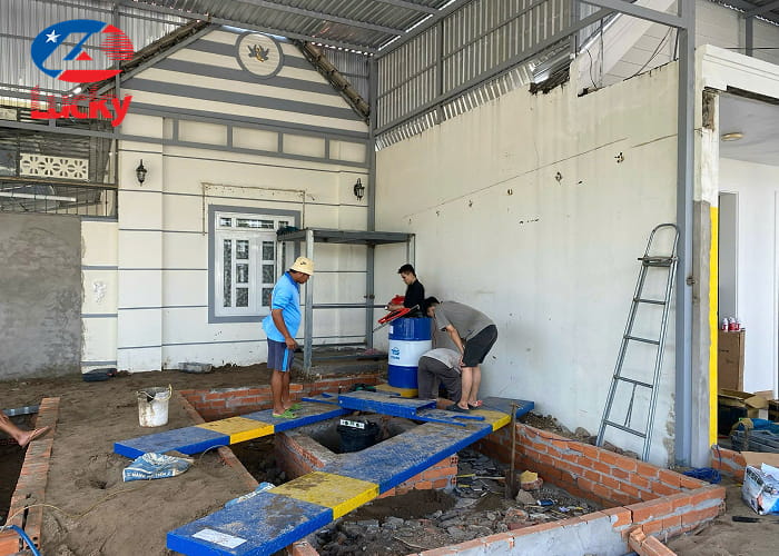 ban-giao-cau-nang-chu-h-am-nen-cho-anh-khang-o-ca-mau-phuc-vu-rua-xe-7