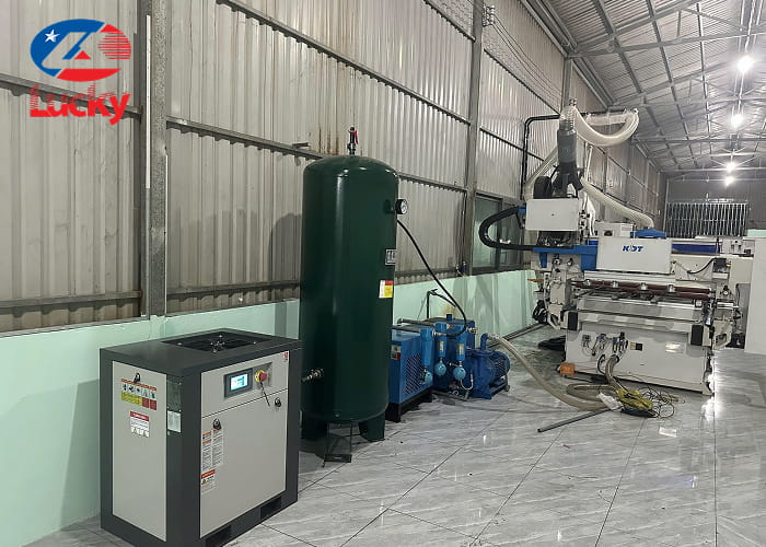 ban-giao-he-thong-nen-khi-10hp-7-5kw-bien-tan-cho-xuong-noi-that-tai-tay-ninh-2