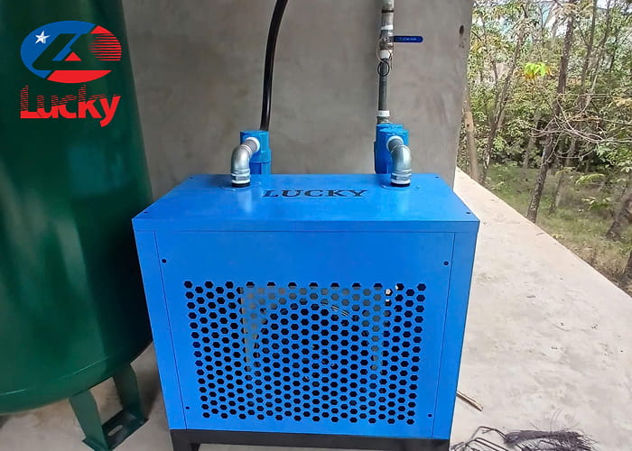 lap-dat-he-thong-nen-khi-30hp-22kw-cho-xuong-lam-bong-den-tai-tan-uyen-binh-duong-6