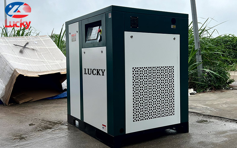 may-nen-khi-truc-vit-120hp-2
