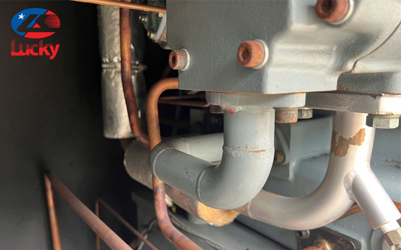 review-may-nen-khi-truc-vit-khong-dau-hitachi-screw-37kw-50hp-17