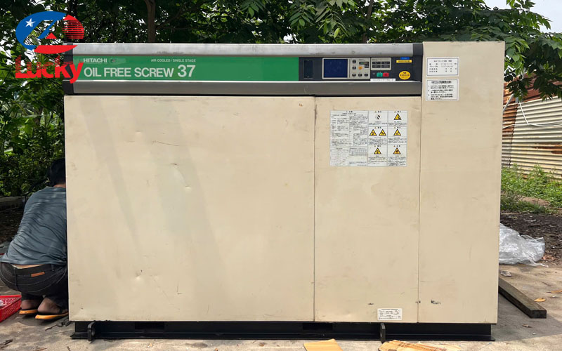 review-may-nen-khi-truc-vit-khong-dau-hitachi-screw-37kw-50hp-7